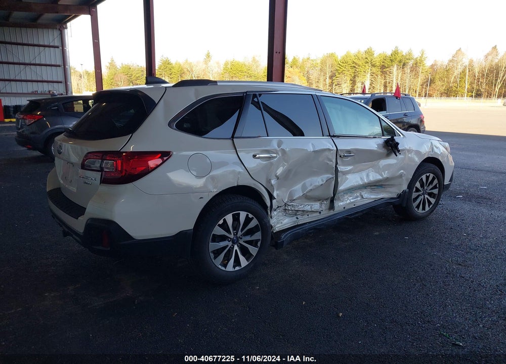 2018 SUBARU OUTBACK 3.6R TOURING VIN: 4S4BSETCXJ3325840