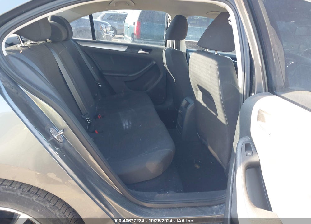 2016 VOLKSWAGEN JETTA 1.4T SE VIN: 3VWD67AJ4GM208550