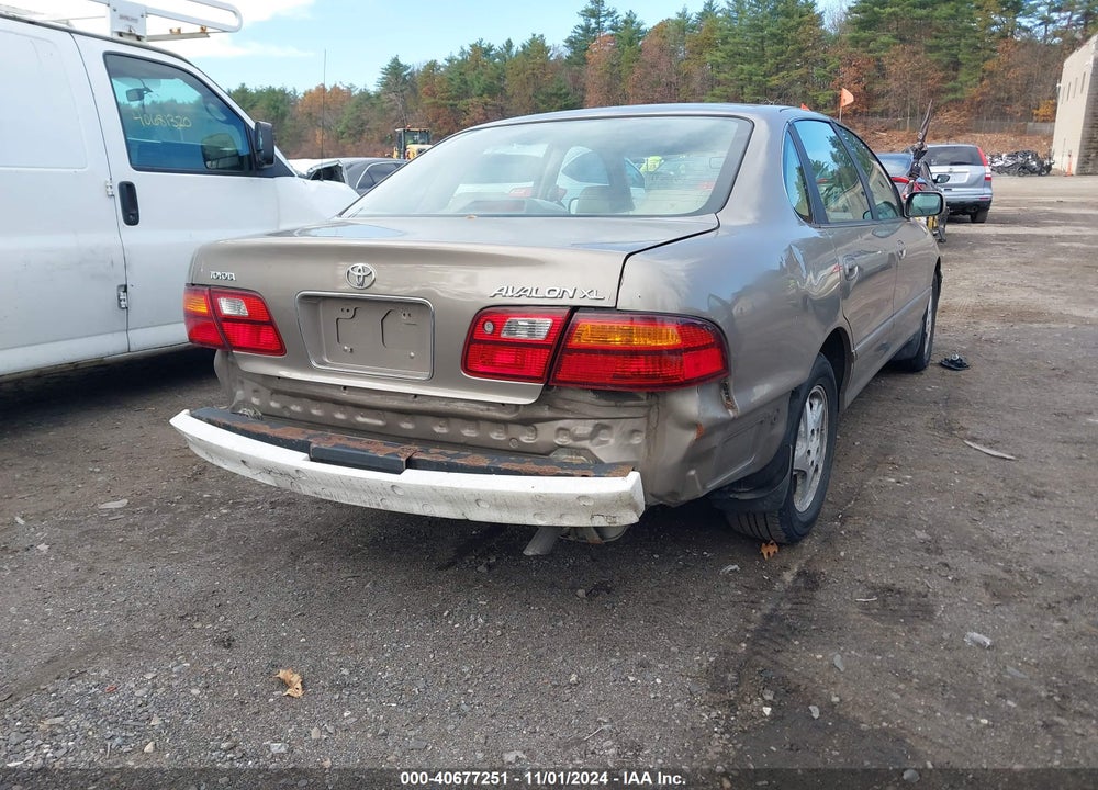 1999 TOYOTA AVALON XLS VIN: 4T1BF18B9XU353208