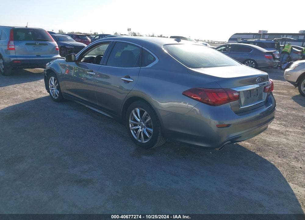 2017 INFINITI Q70 3.7 VIN: JN1BY1AP4HM741312
