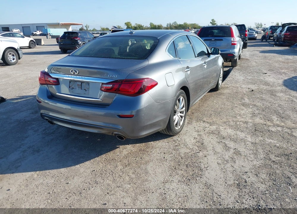 2017 INFINITI Q70 3.7 VIN: JN1BY1AP4HM741312