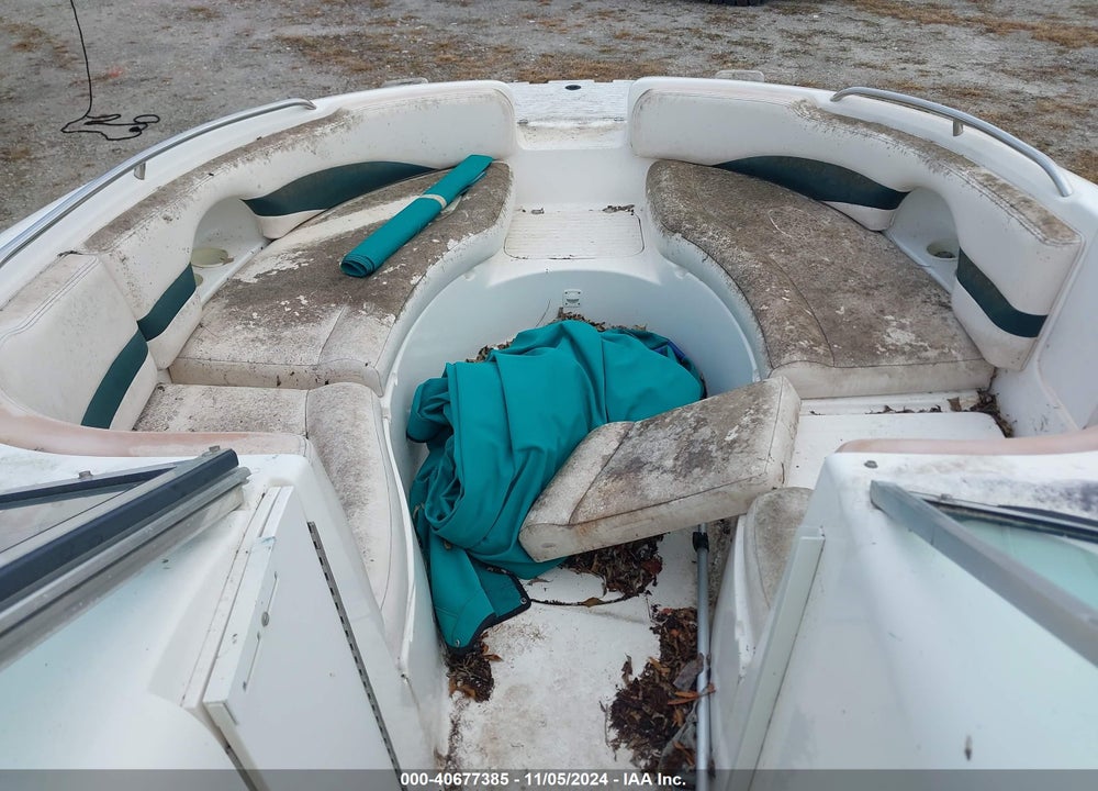 2001 CHAPARRAL BOAT VIN: FGB31320I001