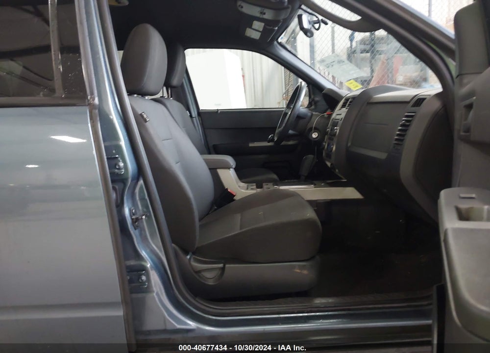 2010 FORD ESCAPE XLT VIN: 1FMCU9DG6AKC83552