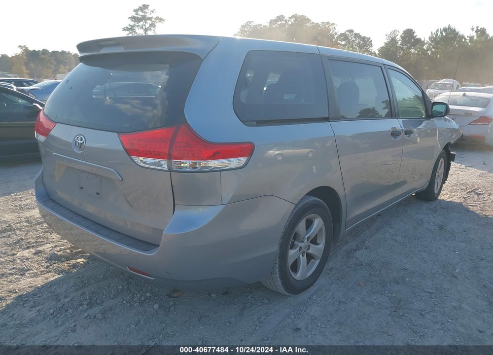 2011 TOYOTA SIENNA VIN: 5TDKA3DC4BS004001