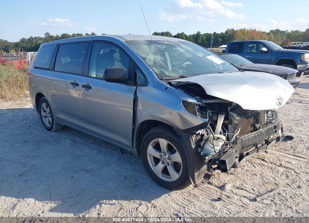 2011 TOYOTA SIENNA VIN: 5TDKA3DC4BS004001