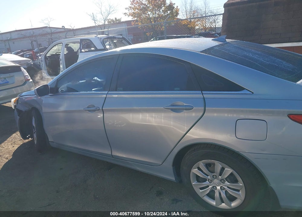 2013 HYUNDAI SONATA GLS VIN: 5NPEB4AC0DH512334