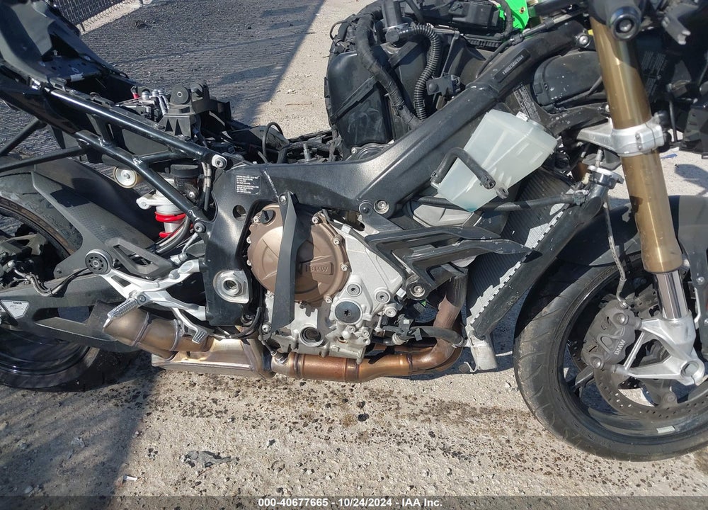 2022 BMW S 1000 RR VIN: WB10E2302N6E95914