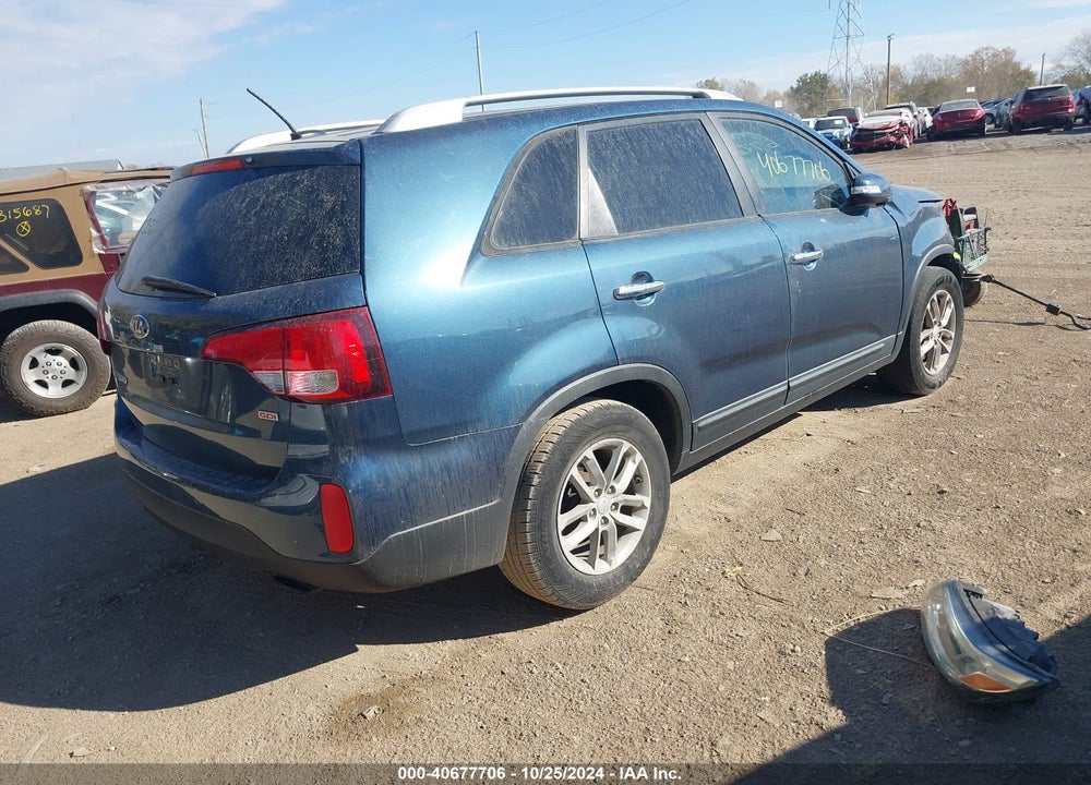 2015 KIA SORENTO LX VIN: 5XYKT3A61FG567356