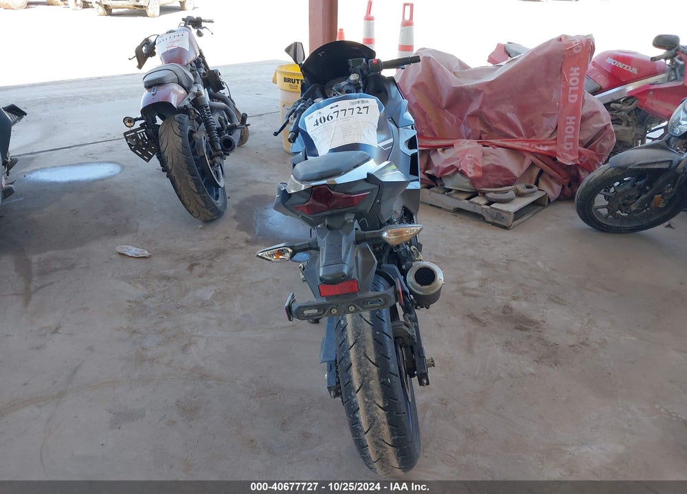 2022 KAWASAKI EX400 VIN: JKAEXKG1XNDAF1140