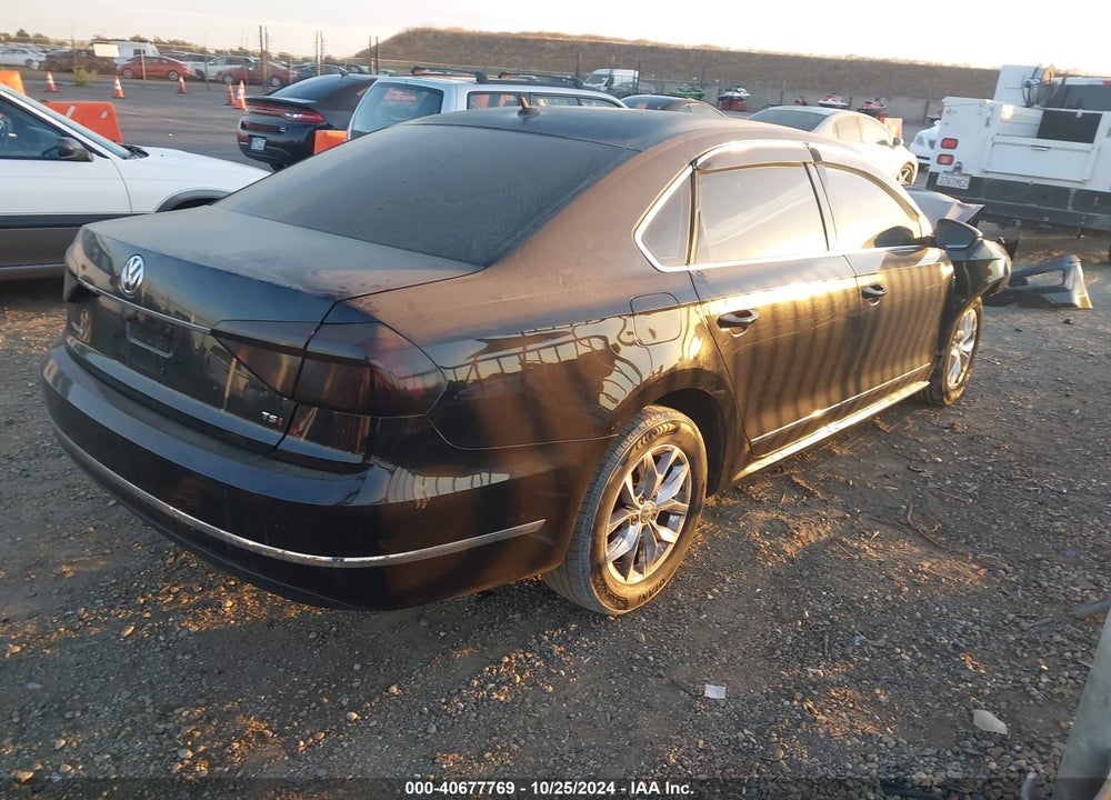 2017 VOLKSWAGEN PASSAT VIN: 1VWAT7A39HC012393