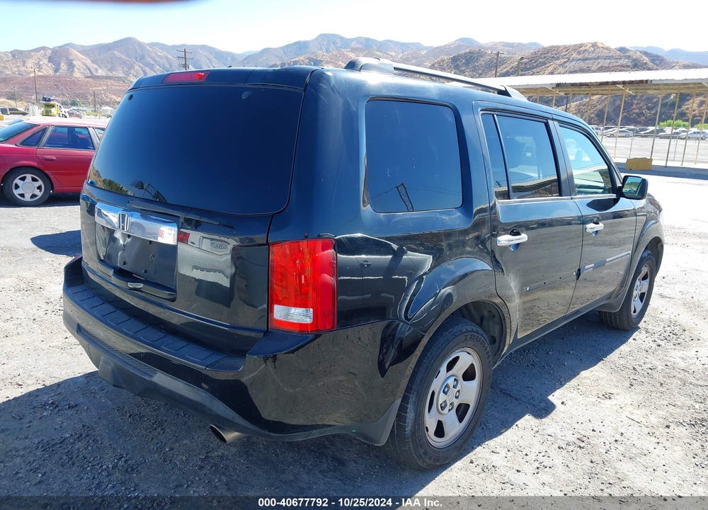 2012 HONDA PILOT LX VIN: 5FNYF3H24CB014644