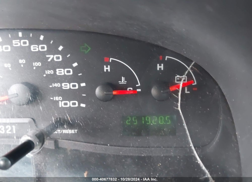 2004 FORD E-350 SUPER DUTY COMMERCIAL/RECREATIONAL VIN: 1FDSS34P14HA58455