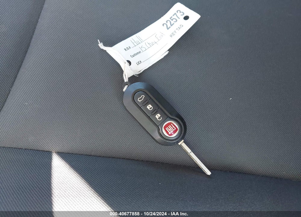 2015 FIAT 500 POP VIN: 3C3CFFAR7FT594324