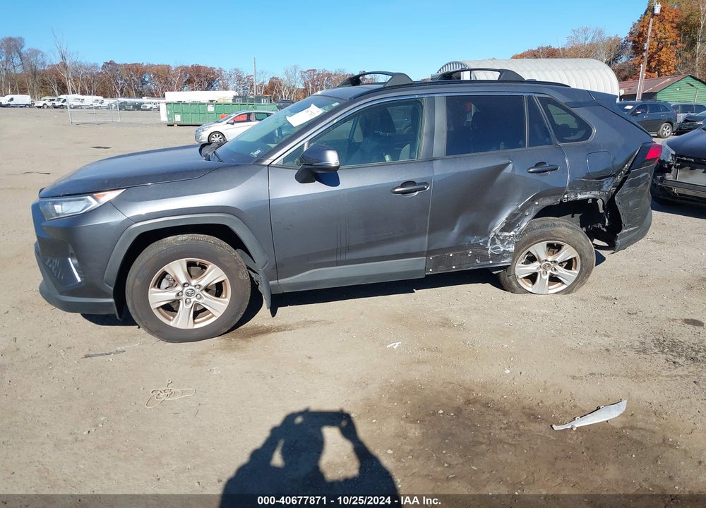 2019 TOYOTA RAV4 XLE VIN: JTMP1RFV1KD511988