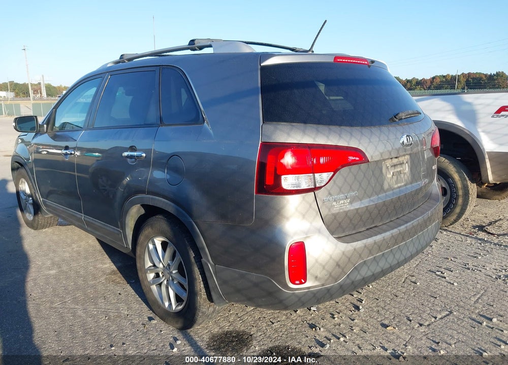 2014 KIA SORENTO LX VIN: 5XYKT4A62EG528280