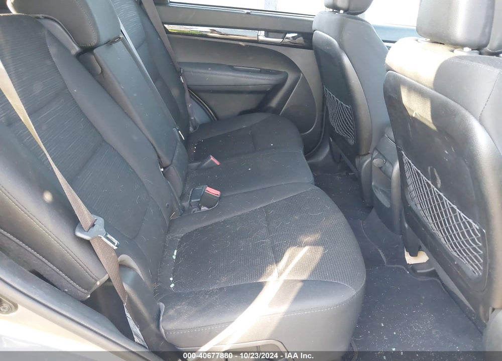 2014 KIA SORENTO LX VIN: 5XYKT4A62EG528280