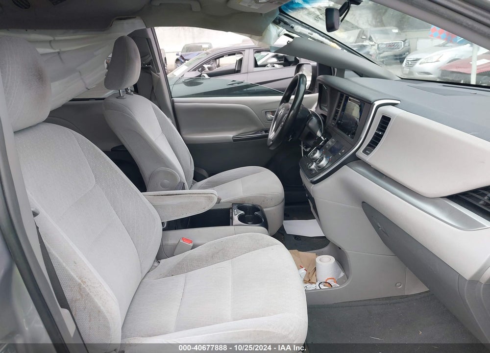 2016 TOYOTA SIENNA LE 8 PASSENGER VIN: 5TDKK3DC2GS724921