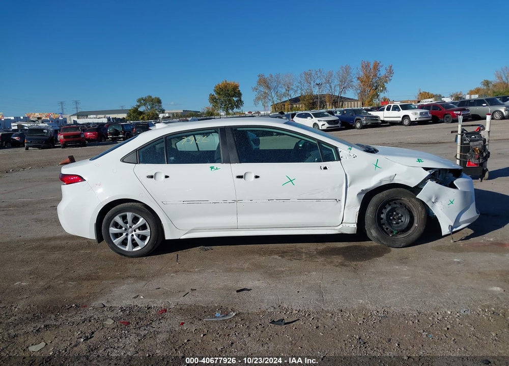2022 TOYOTA COROLLA LE VIN: 5YFEPMAE3NP349010
