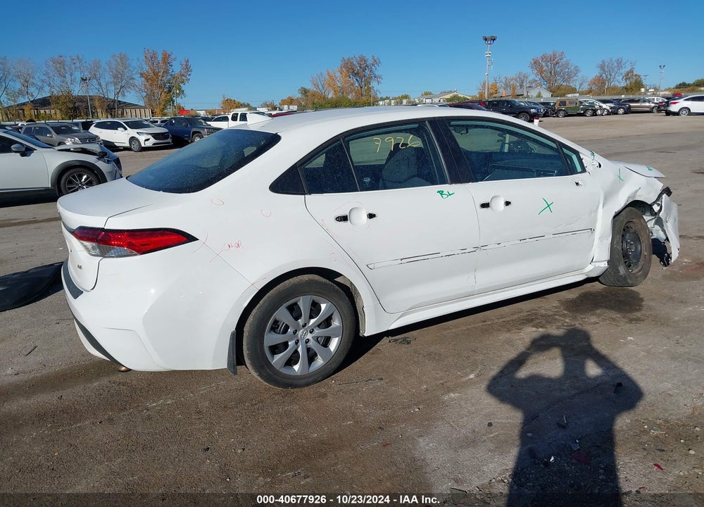 2022 TOYOTA COROLLA LE VIN: 5YFEPMAE3NP349010