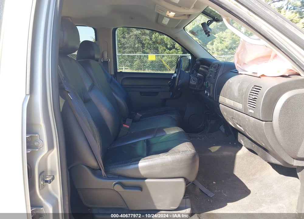 2011 CHEVROLET SILVERADO 1500 LT VIN: 3GCPKSE39BG214703