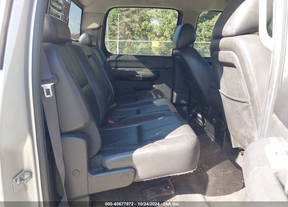 2011 CHEVROLET SILVERADO 1500 LT VIN: 3GCPKSE39BG214703