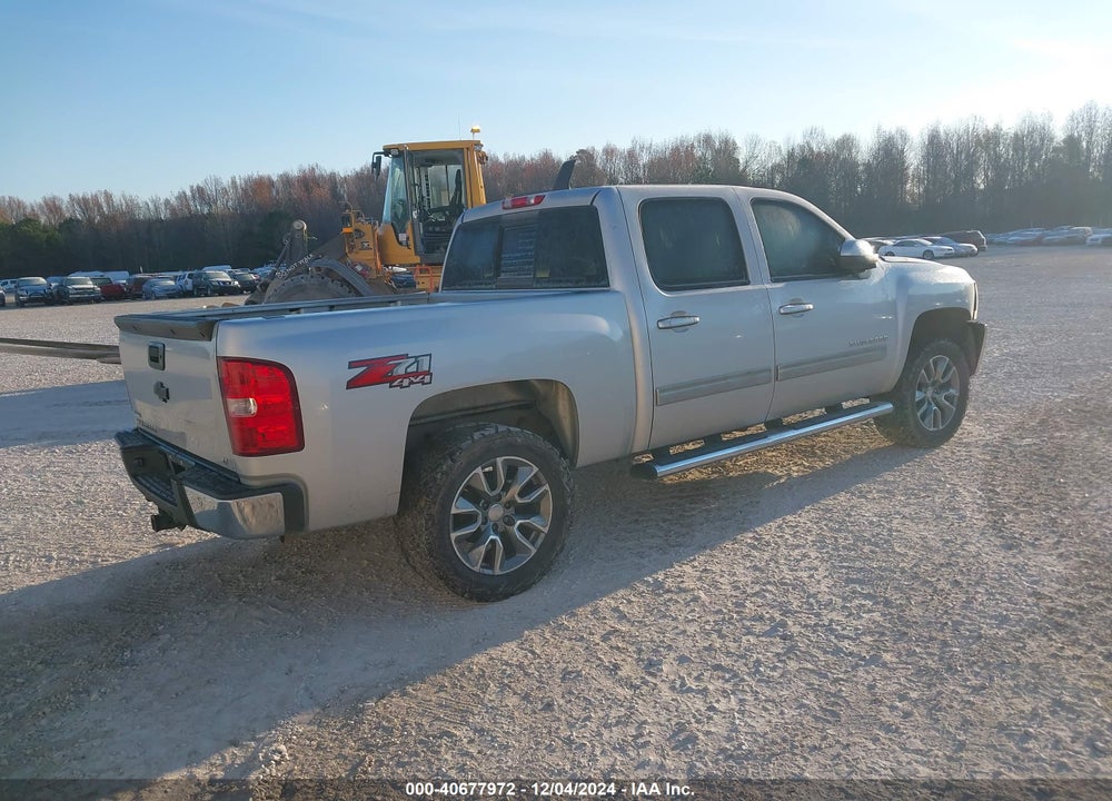2011 CHEVROLET SILVERADO 1500 LT VIN: 3GCPKSE39BG214703