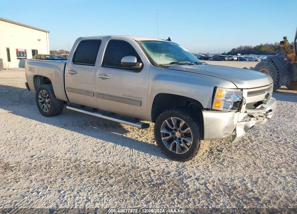 2011 CHEVROLET SILVERADO 1500 LT VIN: 3GCPKSE39BG214703