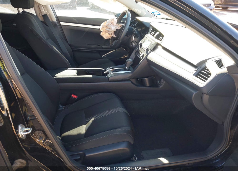 2018 HONDA CIVIC LX VIN: 2HGFC2F54JH577922