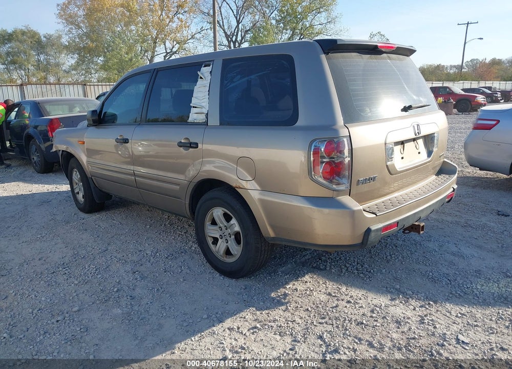 2006 HONDA PILOT LX VIN: 5FNYF18156B005824