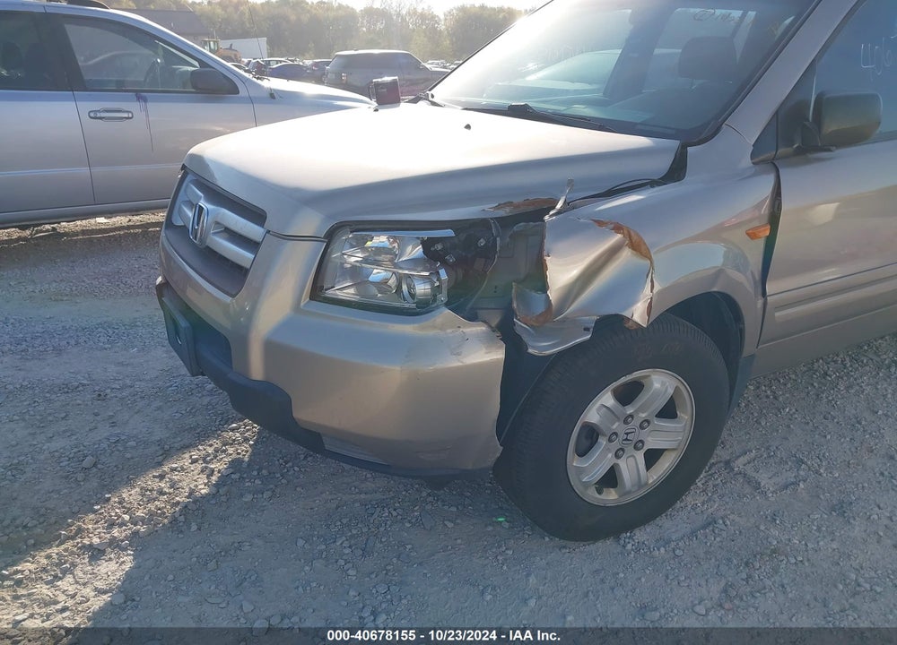 2006 HONDA PILOT LX VIN: 5FNYF18156B005824