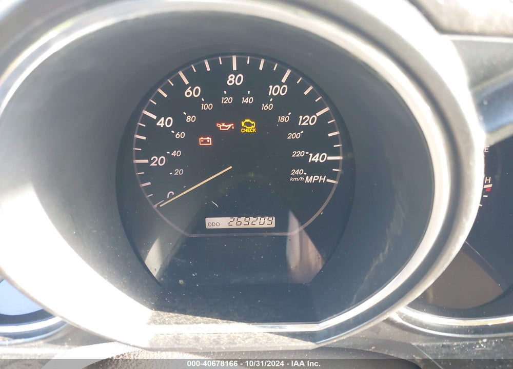 2004 LEXUS RX 330 VIN: JTJGA31U440011049