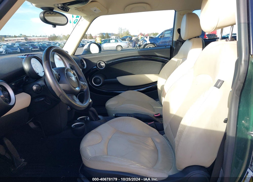 2013 MINI HARDTOP COOPER VIN: WMWSU3C56DT373650