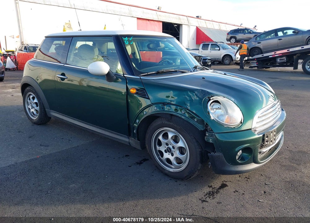 2013 MINI HARDTOP COOPER VIN: WMWSU3C56DT373650