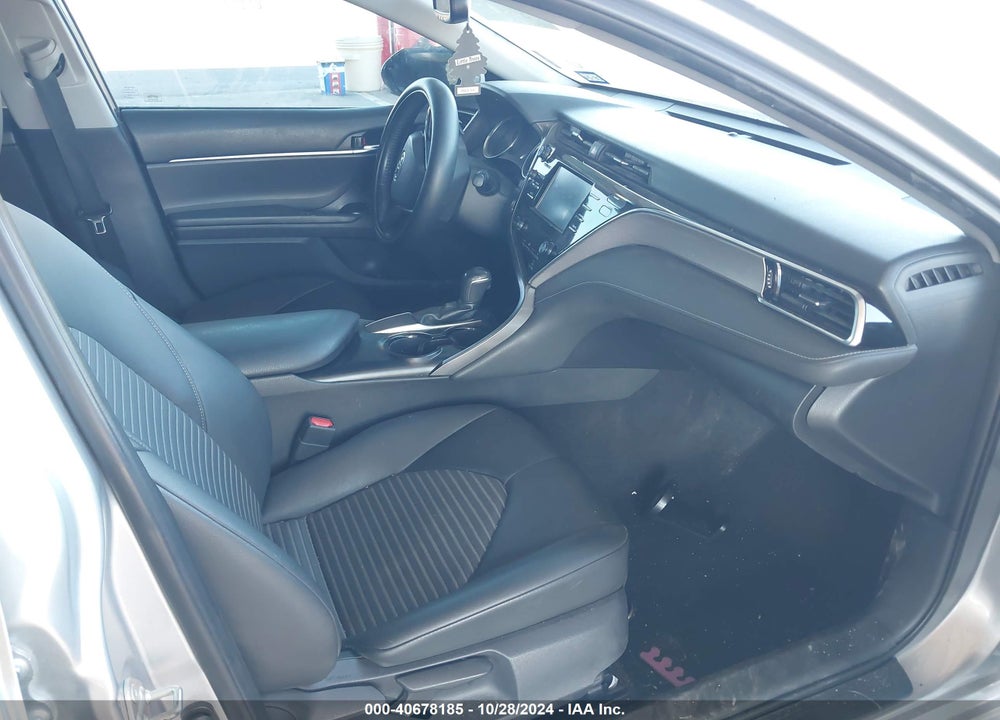 2018 TOYOTA CAMRY SE VIN: 4T1B11HK2JU543003