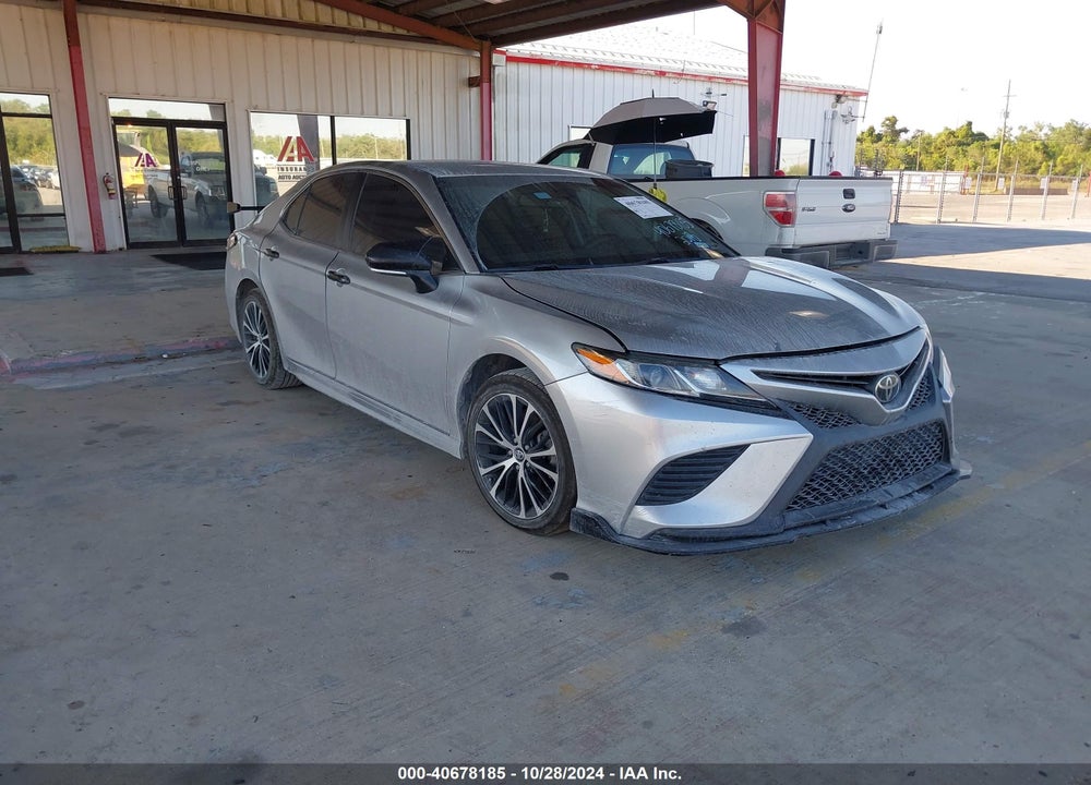 2018 TOYOTA CAMRY SE VIN: 4T1B11HK2JU543003