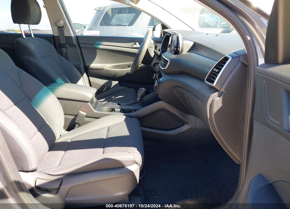2021 HYUNDAI TUCSON SE VIN: KM8J23A46MU288683