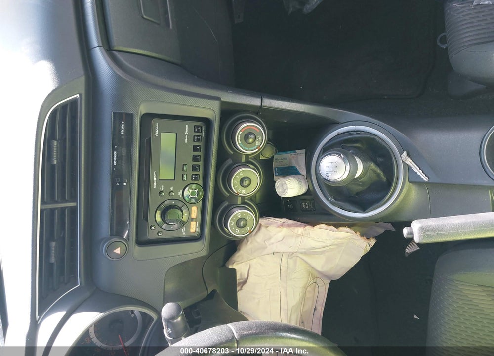 2013 SCION TC VIN: JTKJF5C77D3062940