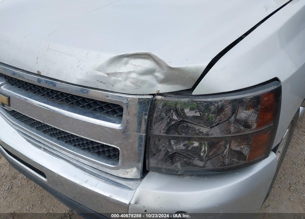 2011 CHEVROLET SILVERADO 1500 LT VIN: 1GCRKSE33BZ229349