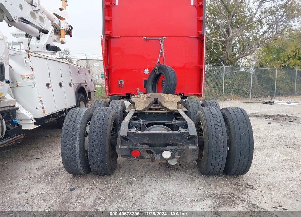 2019 KENWORTH T680 VIN: 1XKYD49X9KJ236646