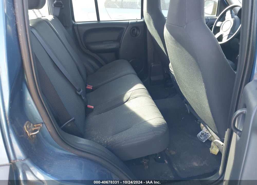 2004 JEEP LIBERTY SPORT VIN: 1J4GL48K14W257975
