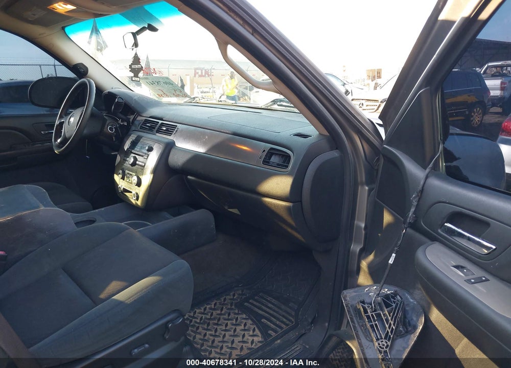2009 CHEVROLET TAHOE POLICE VIN: 1GNEC030X9R226930