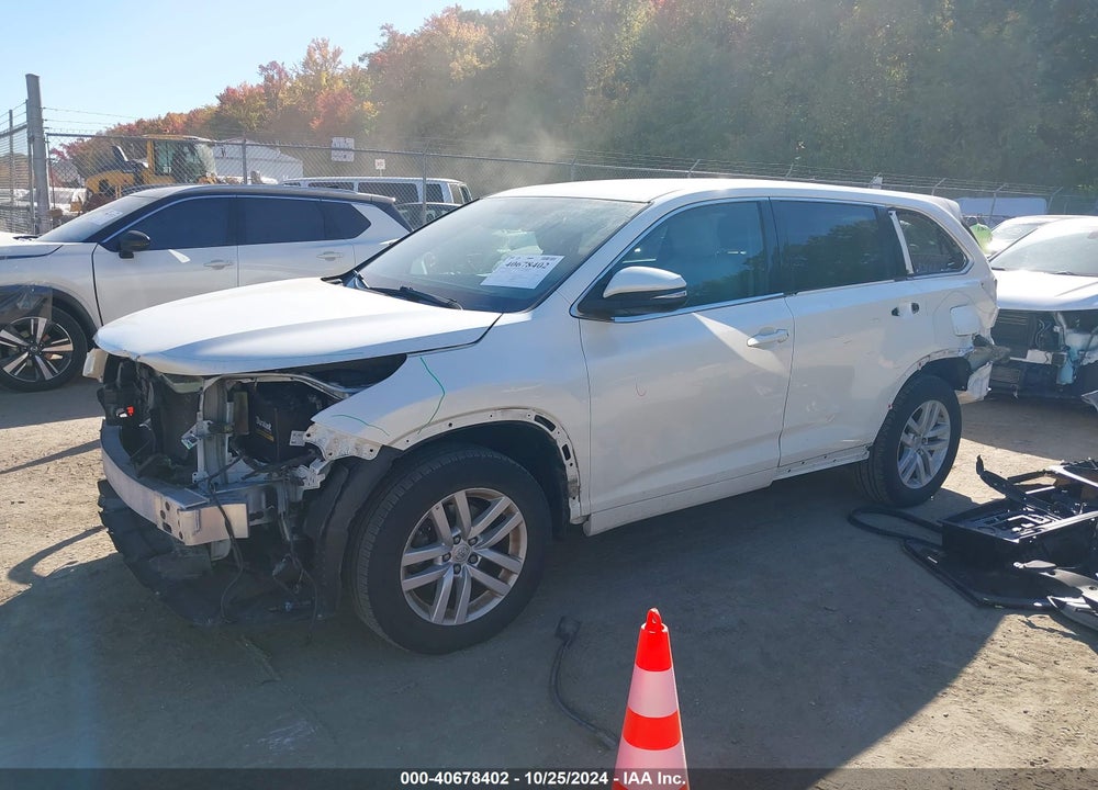 2014 TOYOTA HIGHLANDER LE V6 VIN: 5TDBKRFH8ES024104