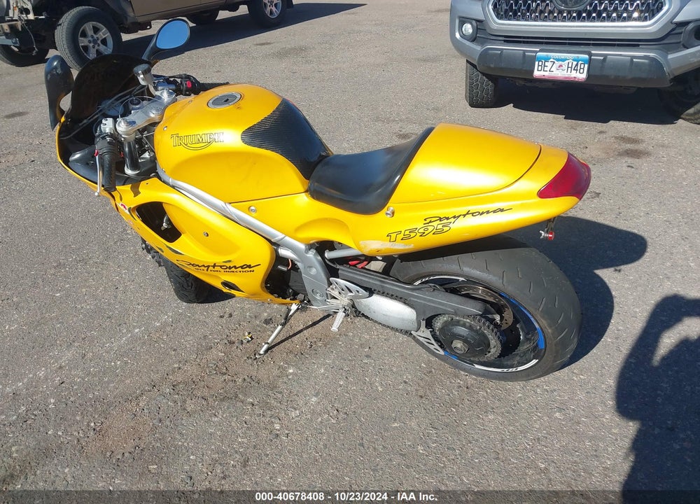 1997 TRIUMPH MOTORCYCLE T595 DAYTONA VIN: SMT502FK4VJ051921