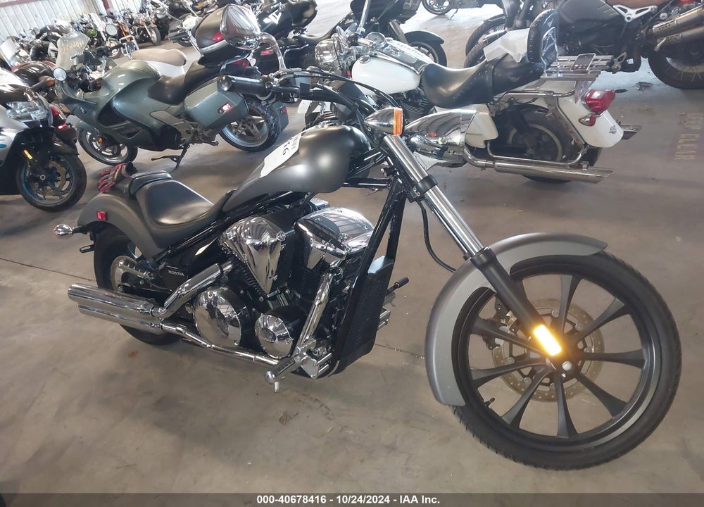 2016 HONDA VT1300 CX VIN: JH2SC6127GK101125