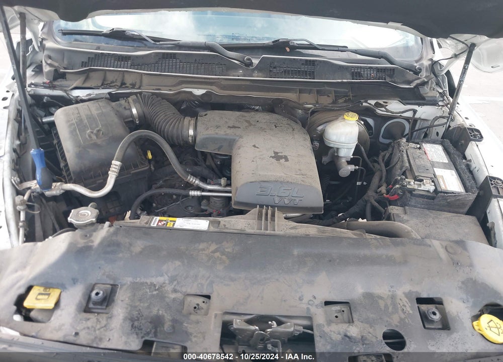 2016 RAM 1500 TRADESMAN VIN: 3C6JR6DG9GG325621