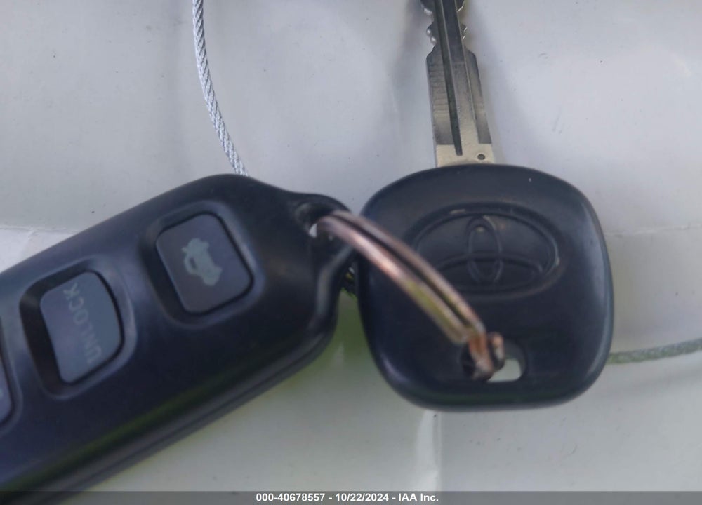 2008 TOYOTA MATRIX VIN: 2T1KR32E08C691217