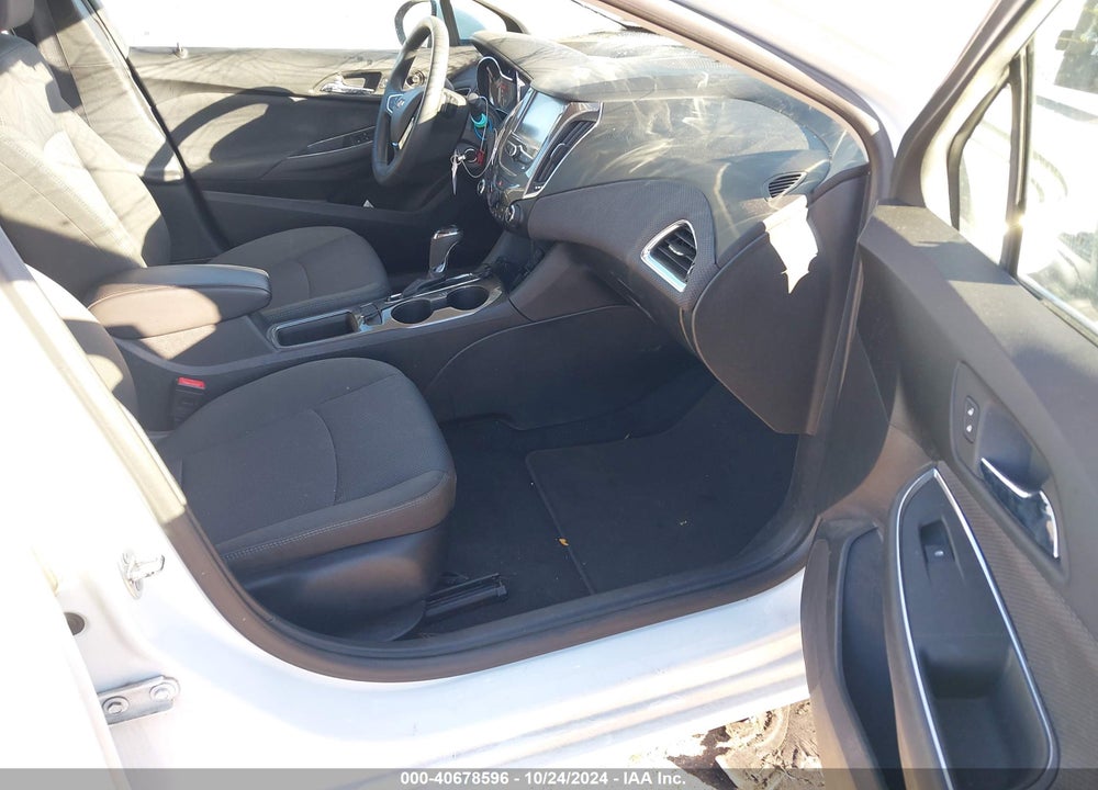 2018 CHEVROLET CRUZE LT AUTO VIN: 3G1BE6SM3JS585835