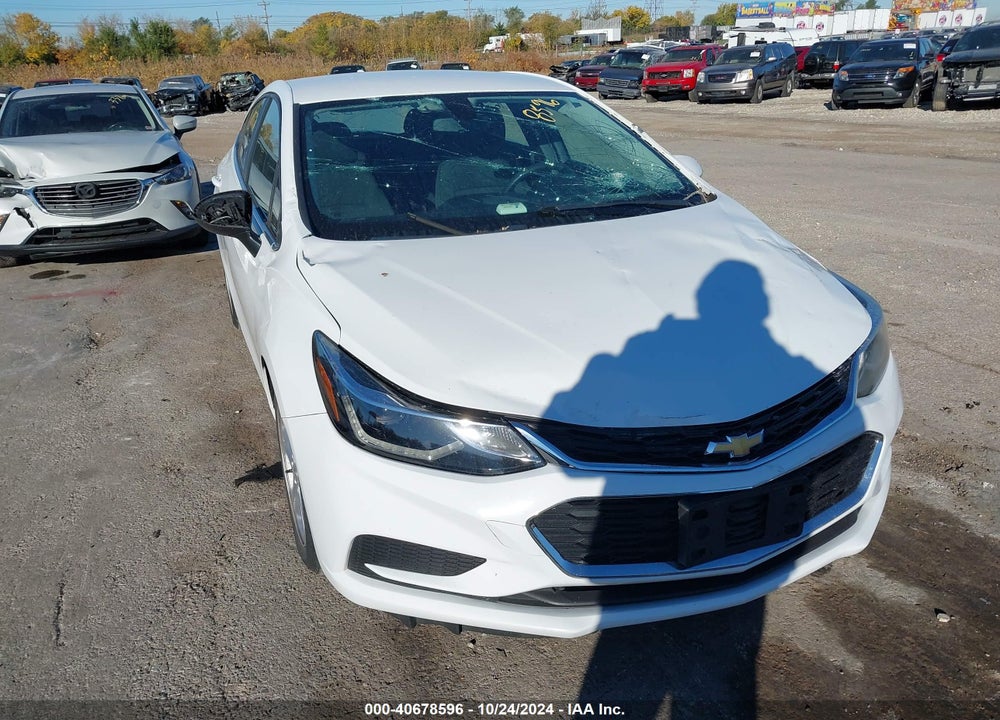 2018 CHEVROLET CRUZE LT AUTO VIN: 3G1BE6SM3JS585835