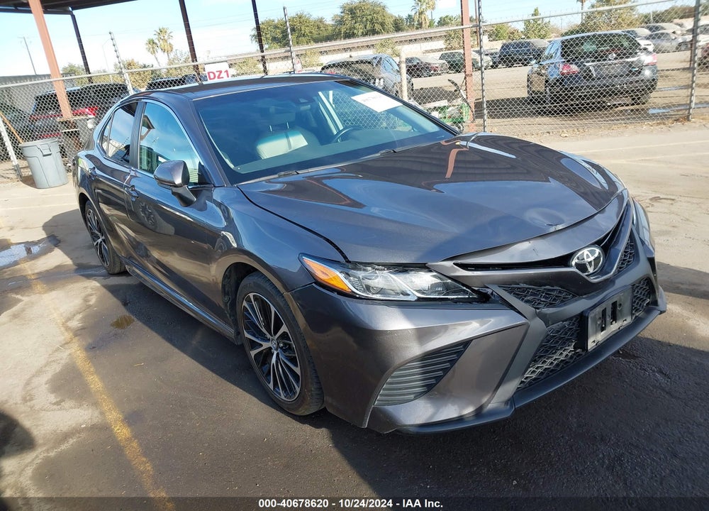 2018 TOYOTA CAMRY SE VIN: 4T1B11HK5JU124756