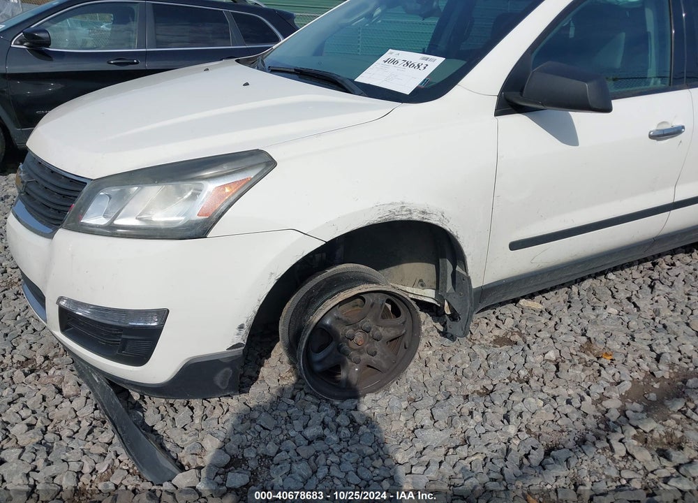 2013 CHEVROLET TRAVERSE LS VIN: 1GNKVFED0DJ127704